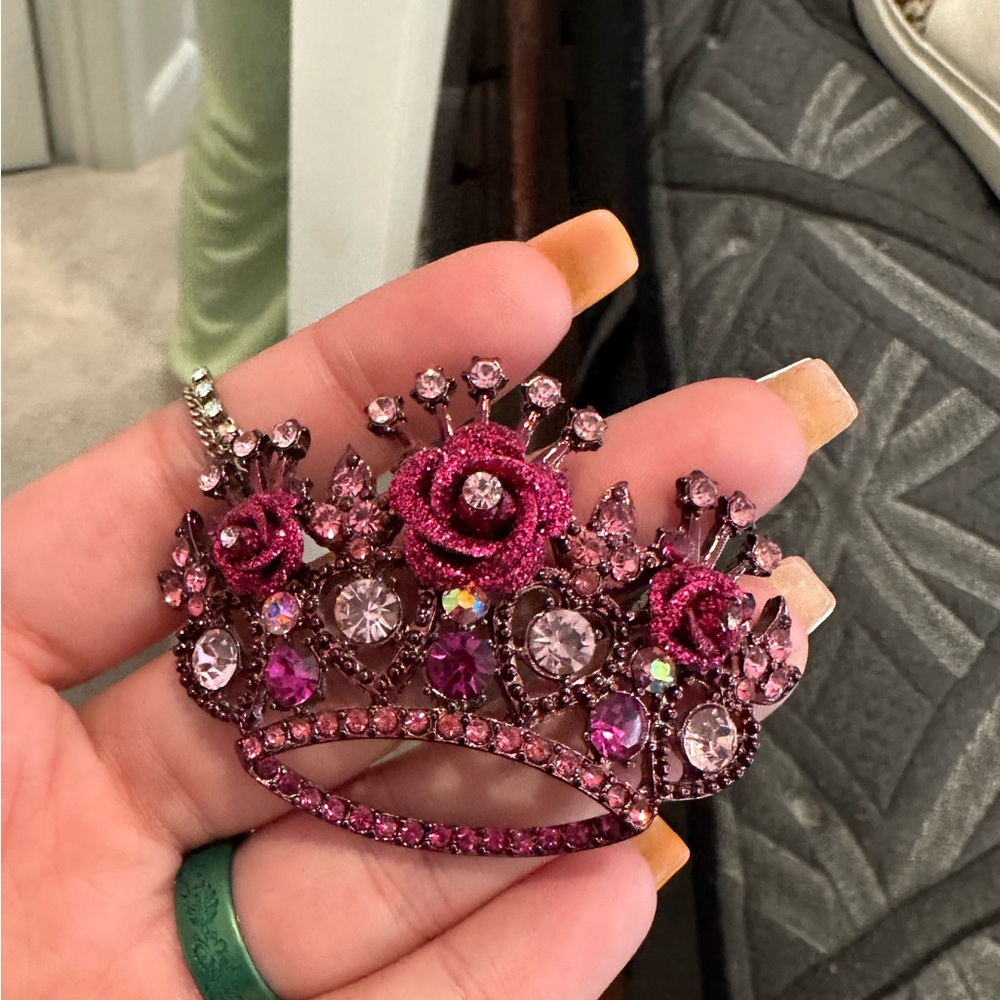 Betsey Johnson crown necklace